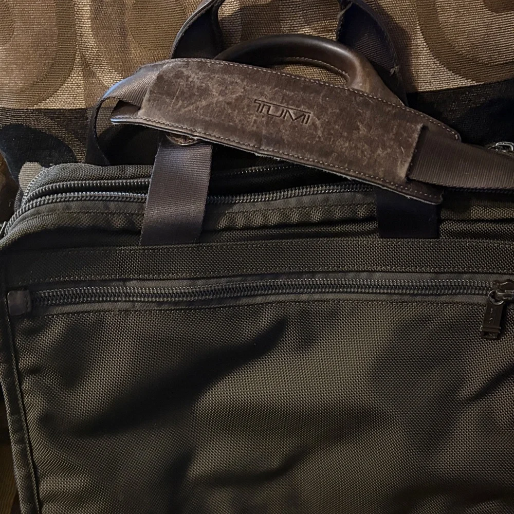 Tumi Charcoal Men's Briefcase/ non smoking environment